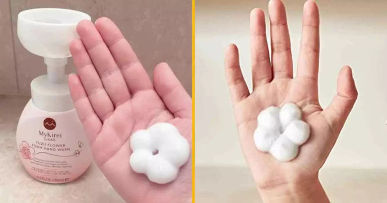 distributeur-savon-forme-fleur-laver-main