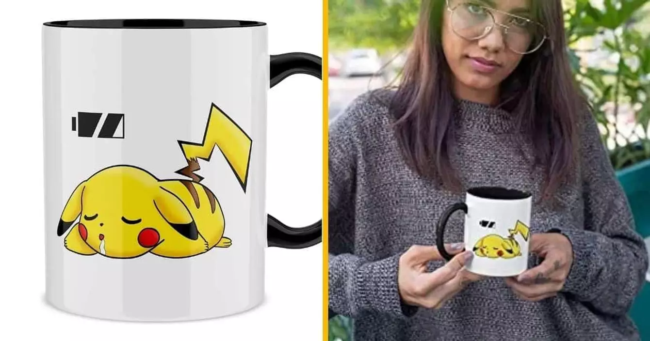 mug-avec-un-pikachu-decharge