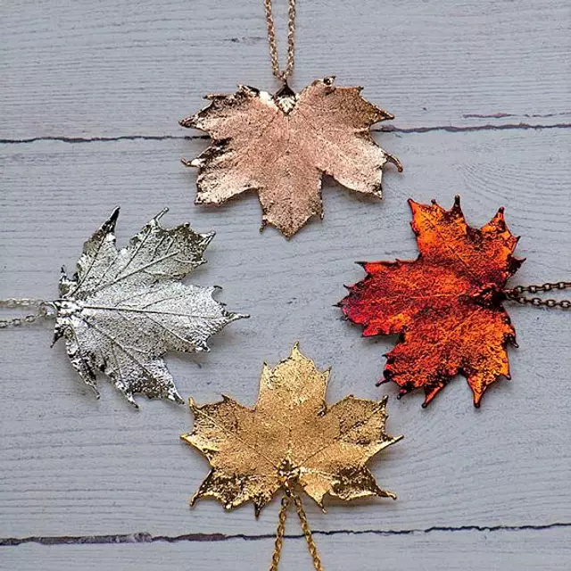 collier feuilles