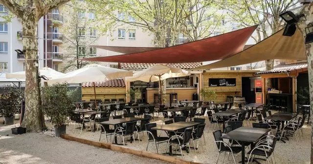 terrasse-boire-verre-lyon-27-madeleine