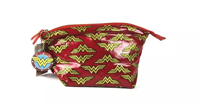 une-trousse-a-maquillage-wonder-woman