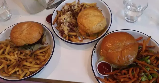 restaurant-burgers-vegetariens-pny