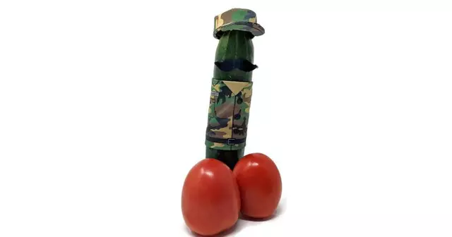 militaire-penis-costume