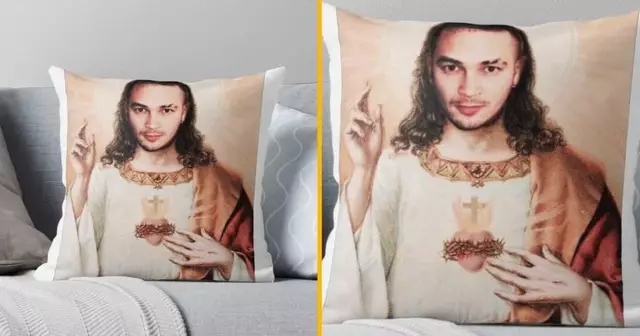 coussin-jul-christ-parce-sorte-dieu