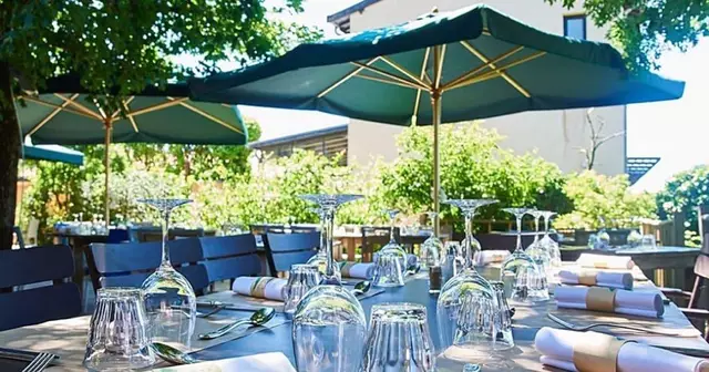 la-haut-sur-la-colline-terrasse-lyon