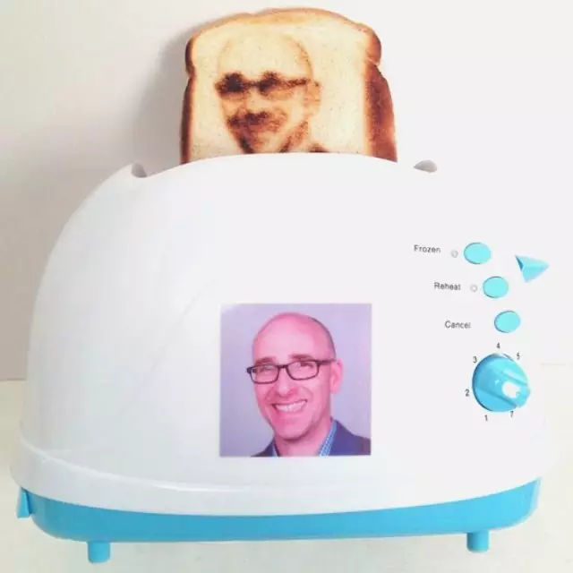 selfie toaster