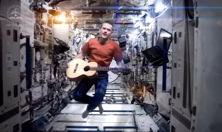 o-CHRIS-HADFIELD-SPACE-ODDITY-facebook