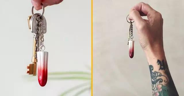 porte-cle-tampon-ensanglante