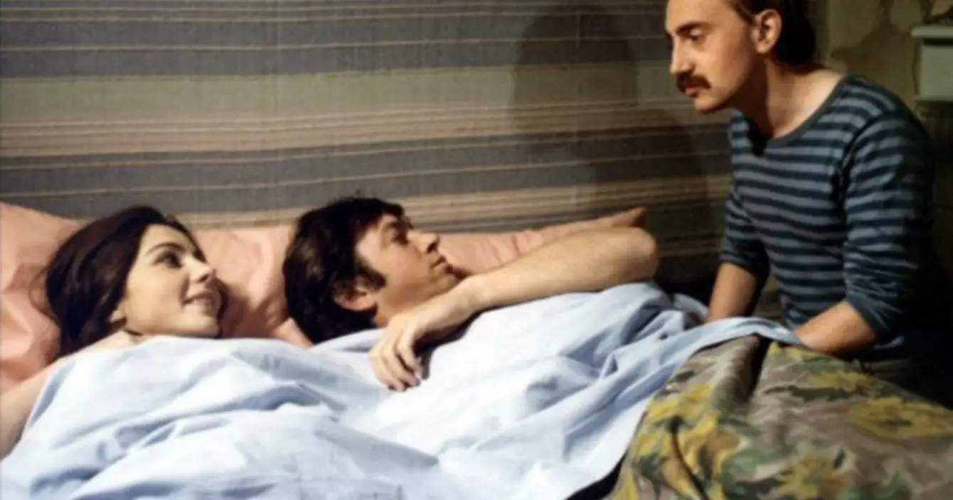 photo-Viens-chez-moi-j-habite-chez-une-copine-1980-2