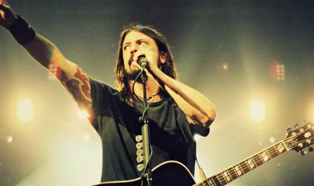 Dave_Grohl_-_july_2008_2