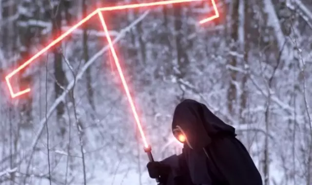 012115_StarWars_ModernLightsaberBattle