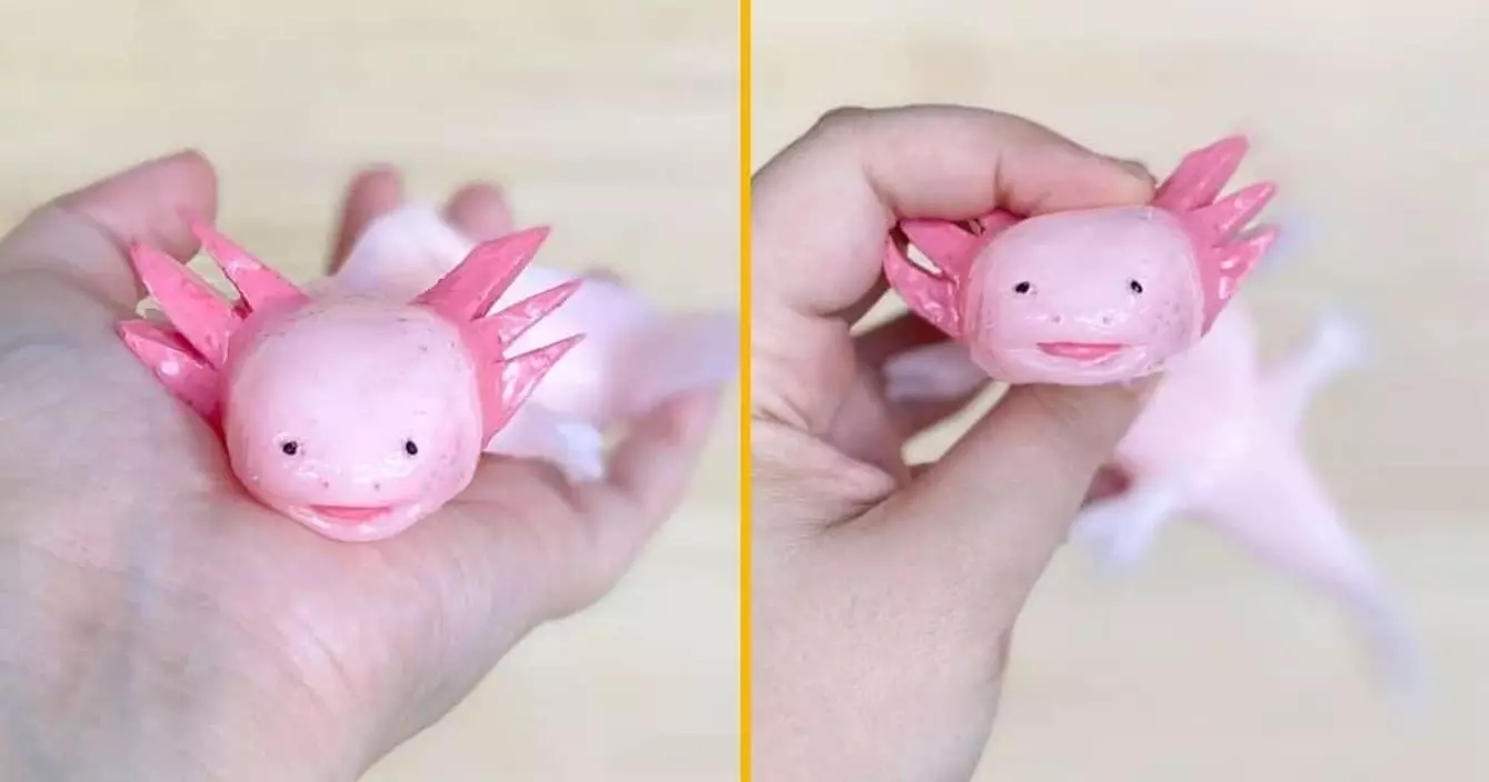 petite-figurine-daxolotl-silicone