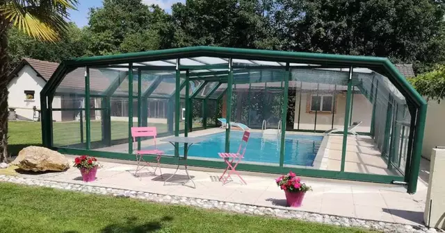 -chambre-piscine-bord-seine-normandie