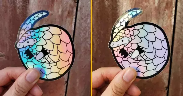 autocollant holographique pangolin
