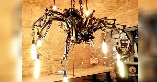 enorme-lampe-design-araignee