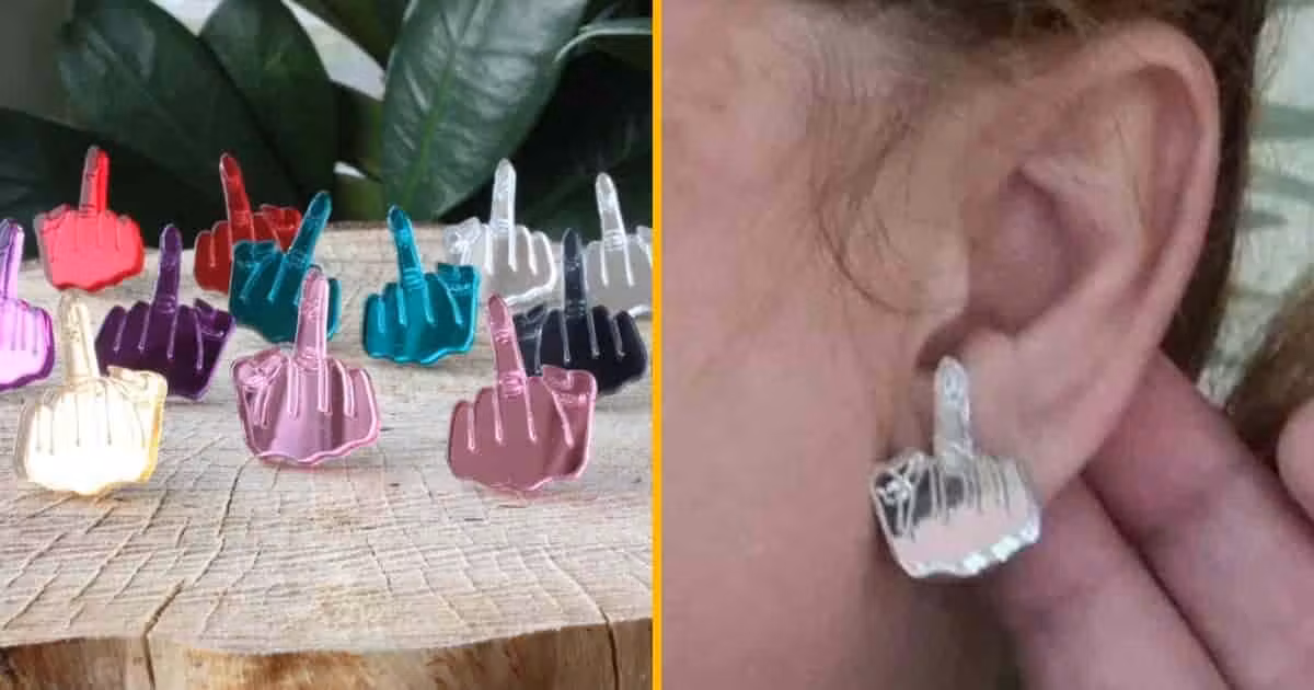 boucles-oreille-doigt-honneur