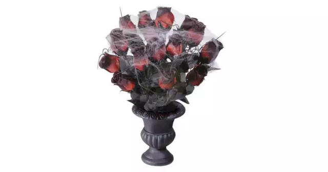 bouquet-roses-toiles-araignee