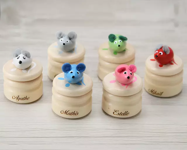 xboite-a-dents-prenom-1-zoom.jpg.pagespeed.ic.iHoFZ9lsDN