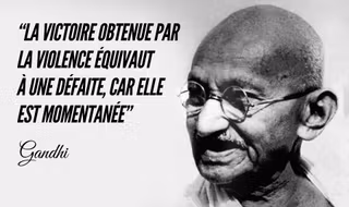 une_gandhi