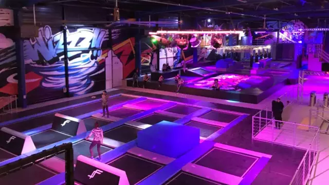 sortie-trampoline-park