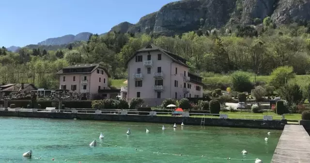 joli-appartement-acces-plage-privee