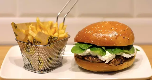 restaurant-burgers-vegetariens-mamie-burger