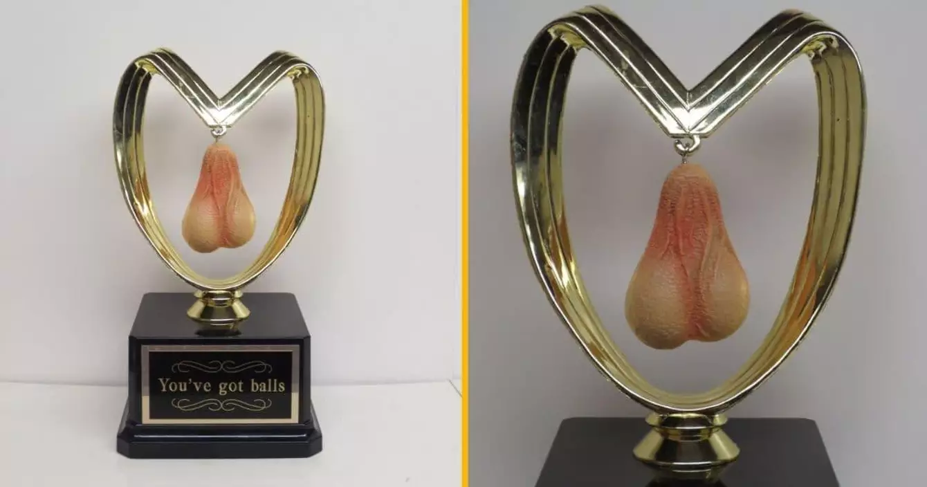 trophee-plus-belles-couilles