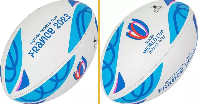 Un mini Ballon de Rugby de la Coupe du Monde 2023