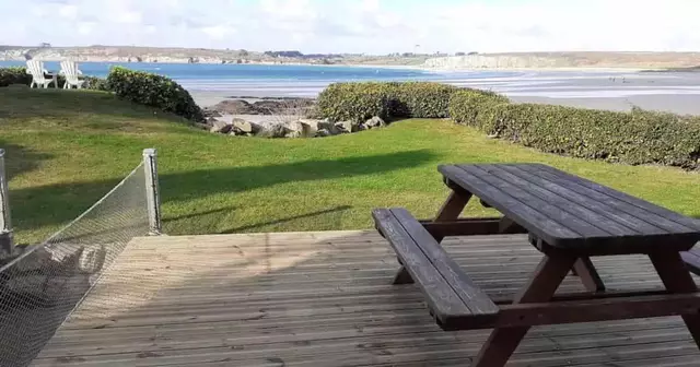 maison-terrasse-vue-mer-corse