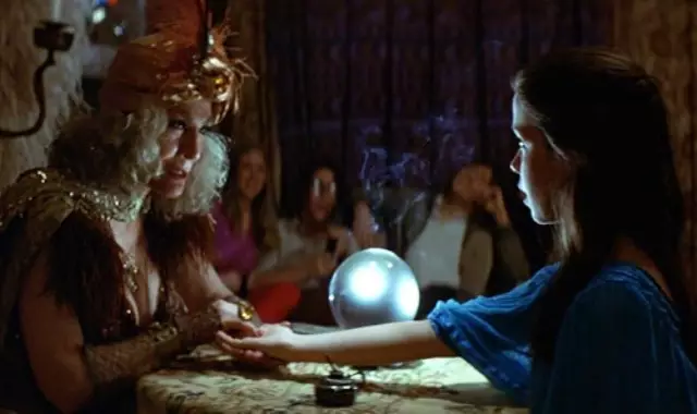 funhouse-amy-harper-fortune-teller-sylvia-miles-elizabeth-berridge