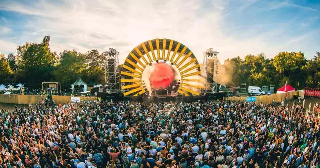 festival-peacock-society