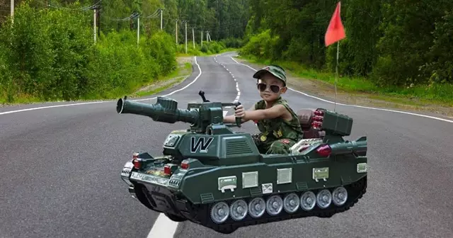 tank-electrique-enfant-guerre-maison